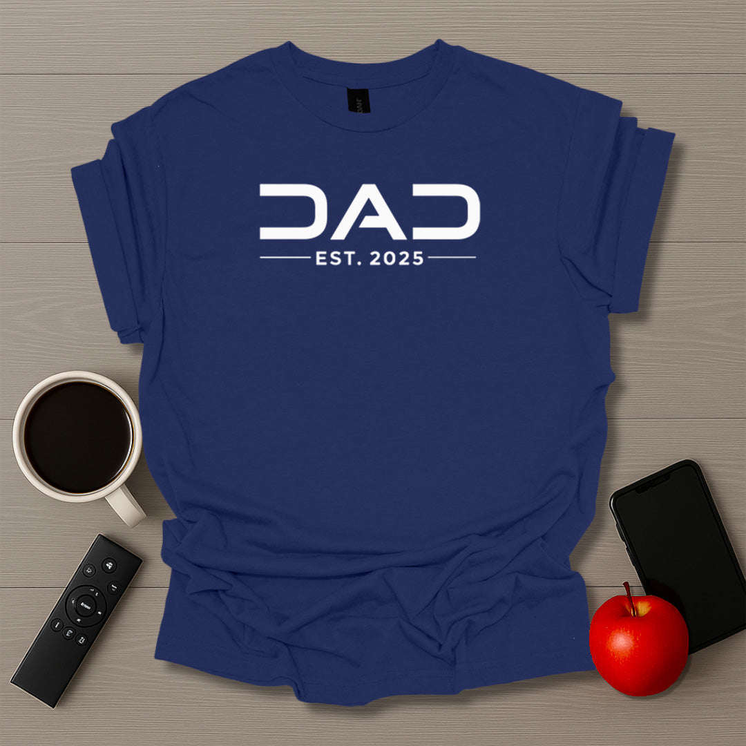 Dad Est. 2025 Modern T-Shirt